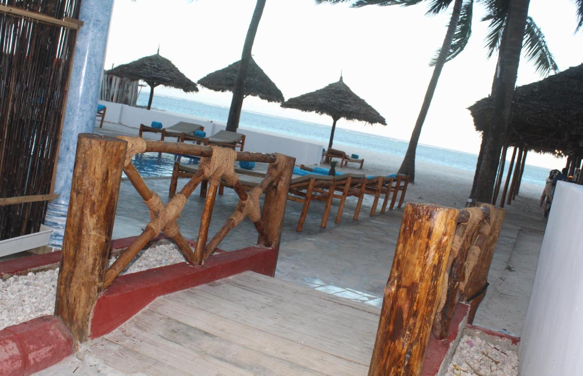 Bianco Azzurro Hotel & Restaurant Pwani Mchangani Exterior foto